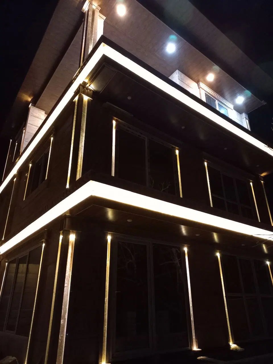 ویلا تریبلکس ۲۵۰ متری