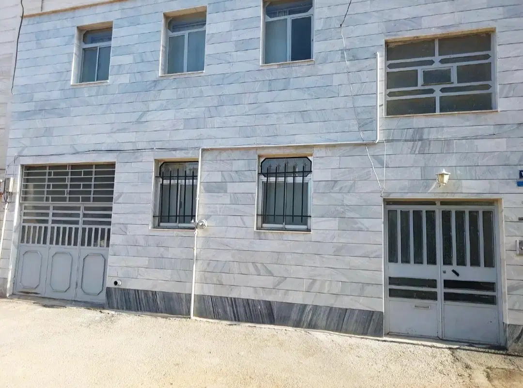 ملک مستفل۲۰۰متر باجواز ساخت حافظیه بربلوار وحدت