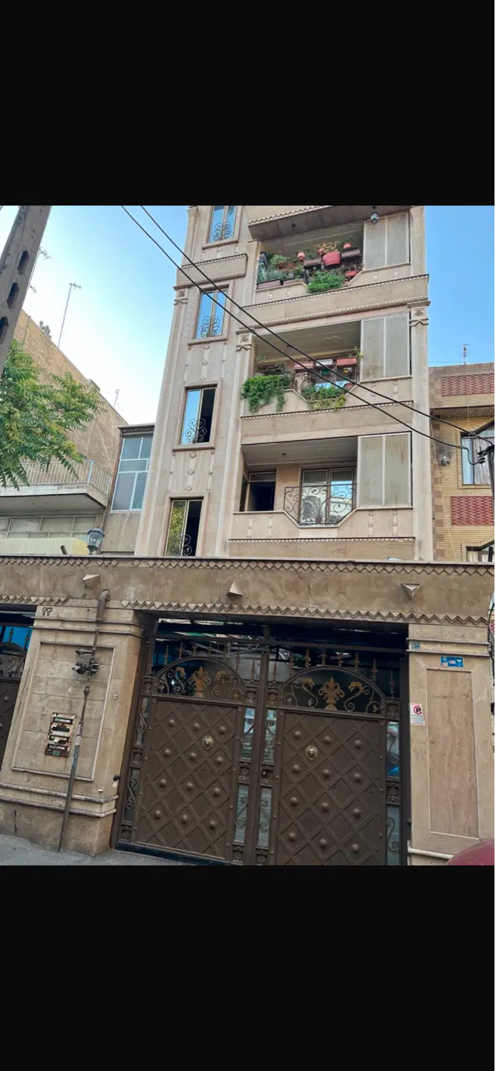 ۸۳ متر اسکندری جنوبی
