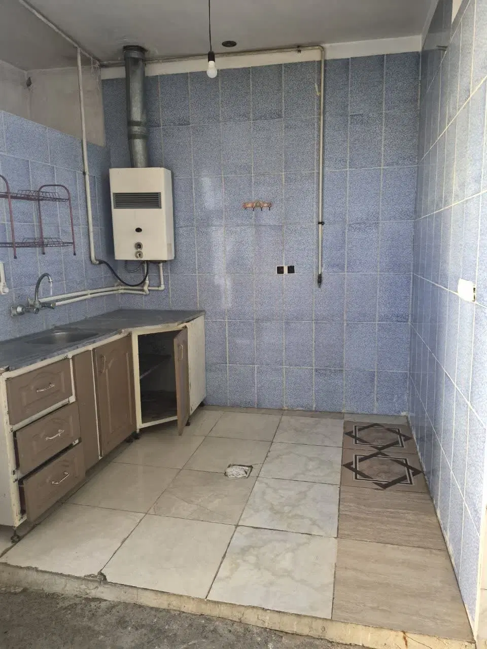 منزل مسکونی اجاره داده میشود