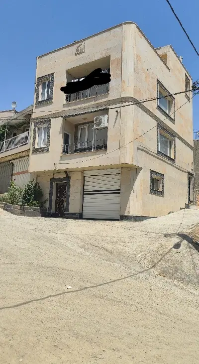 طبقه یک عبور جدا و پارکینگ ابتدای آساوله