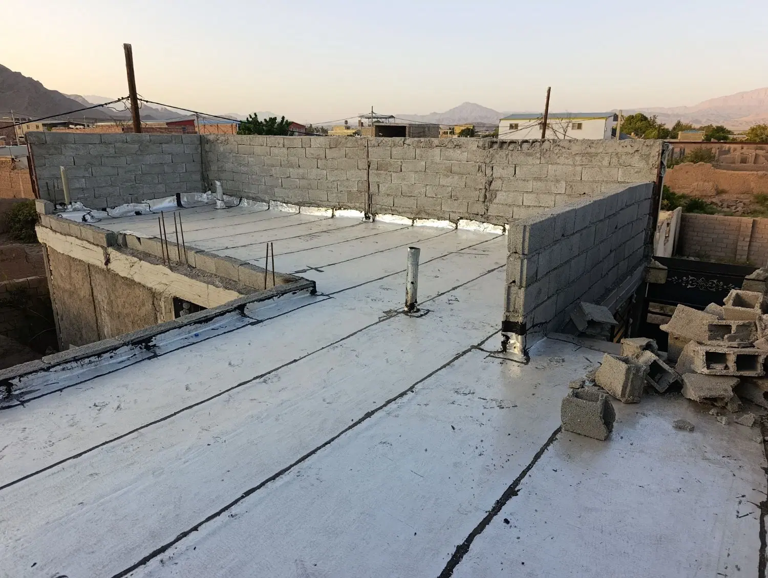 یک باب منزل نیمه کاره