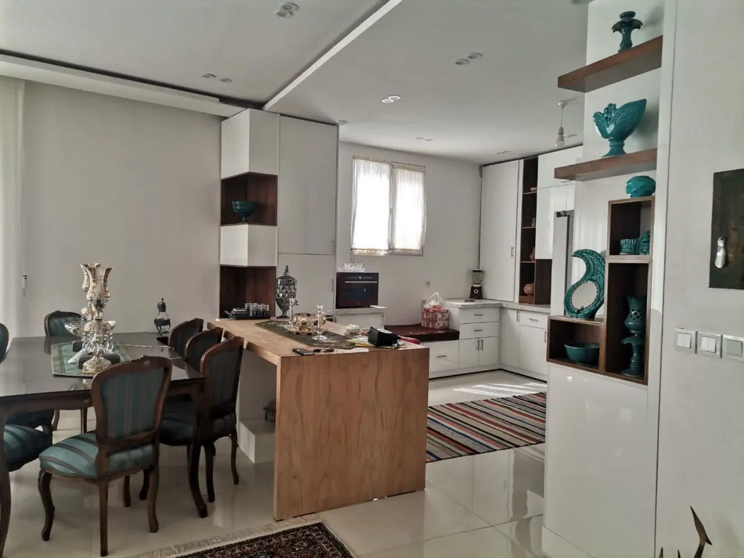 یک طبقه از دو طبقه ویلایی ۴خواب