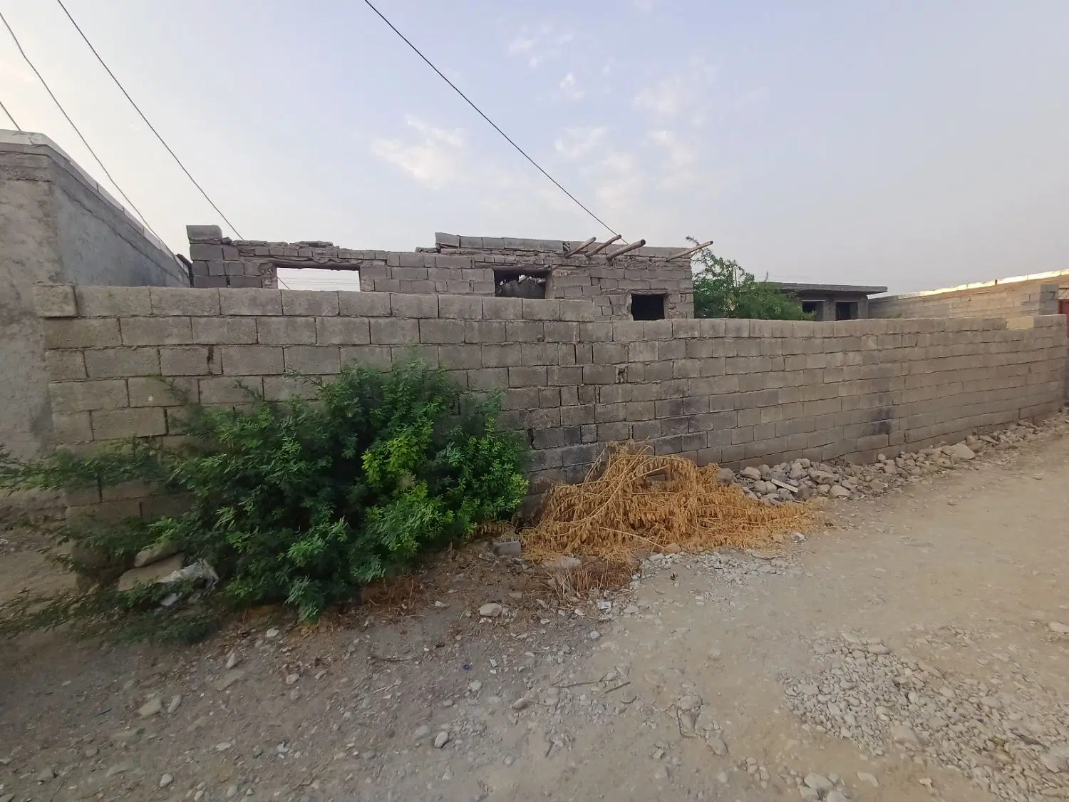 زمین وخونه