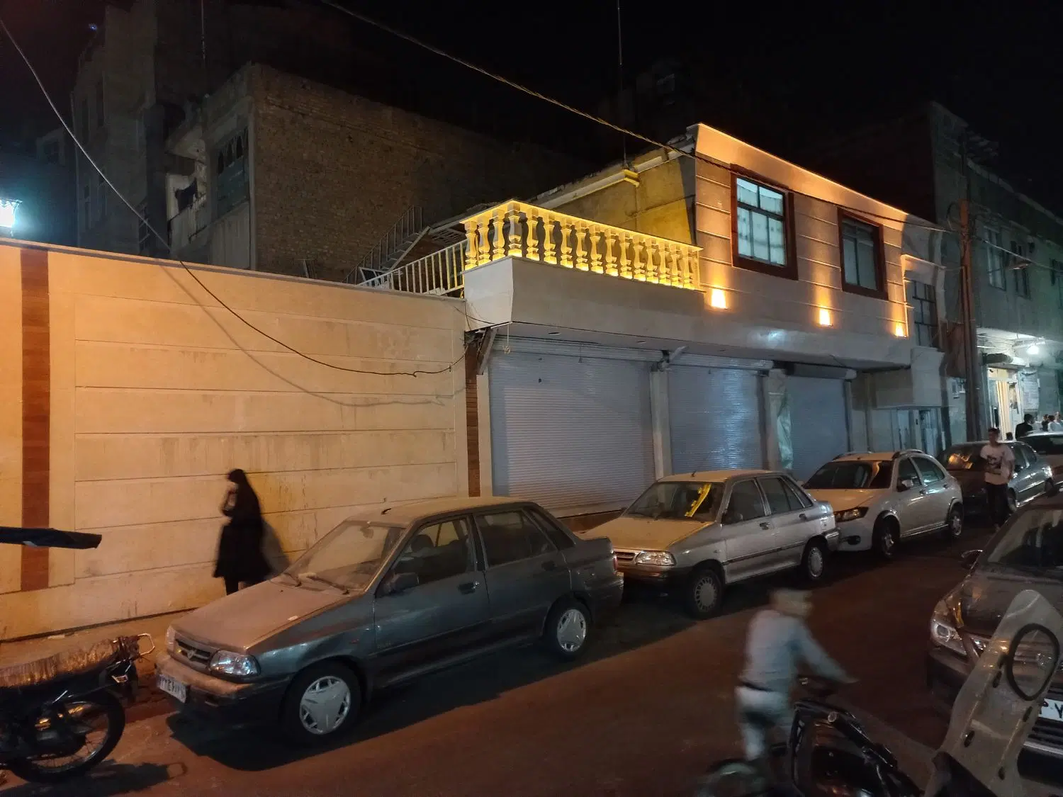 ۱۲۰ متر ملک موقعیت تجاری