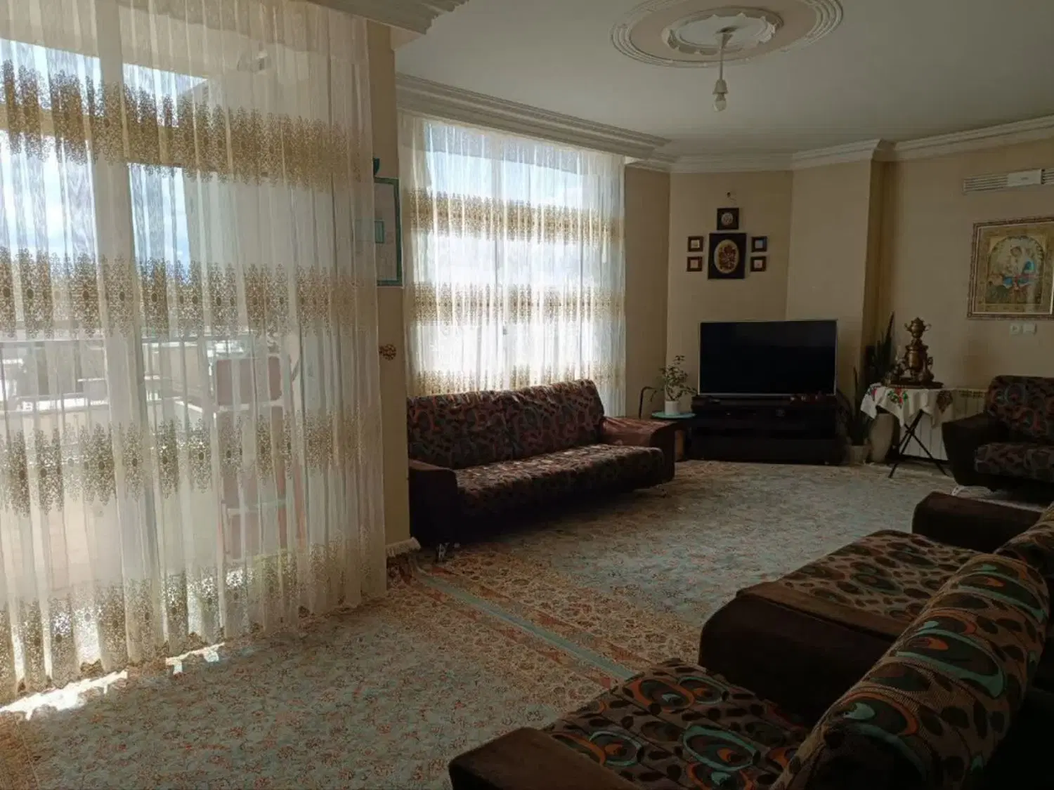 90 متر ویلایی طبقه دوم