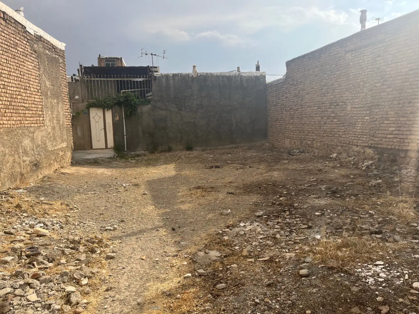فروش و معاوضه با خانه زمین مسکونی