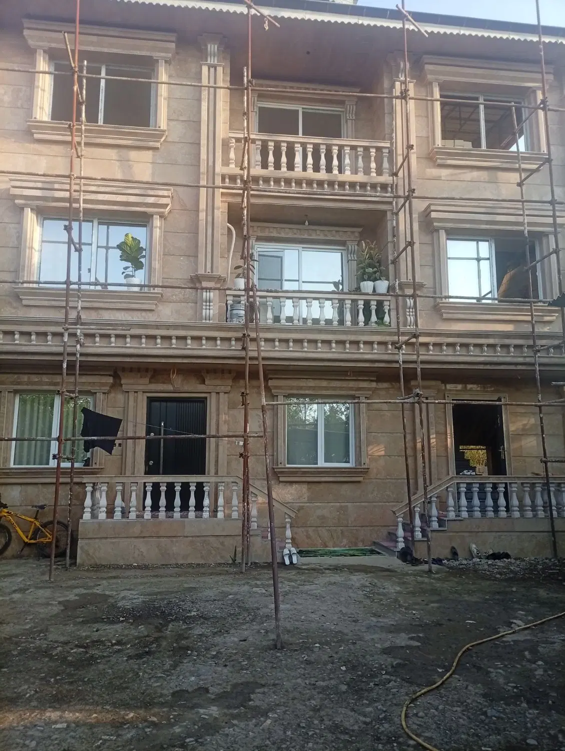 یک واحد خانه برای اجاره