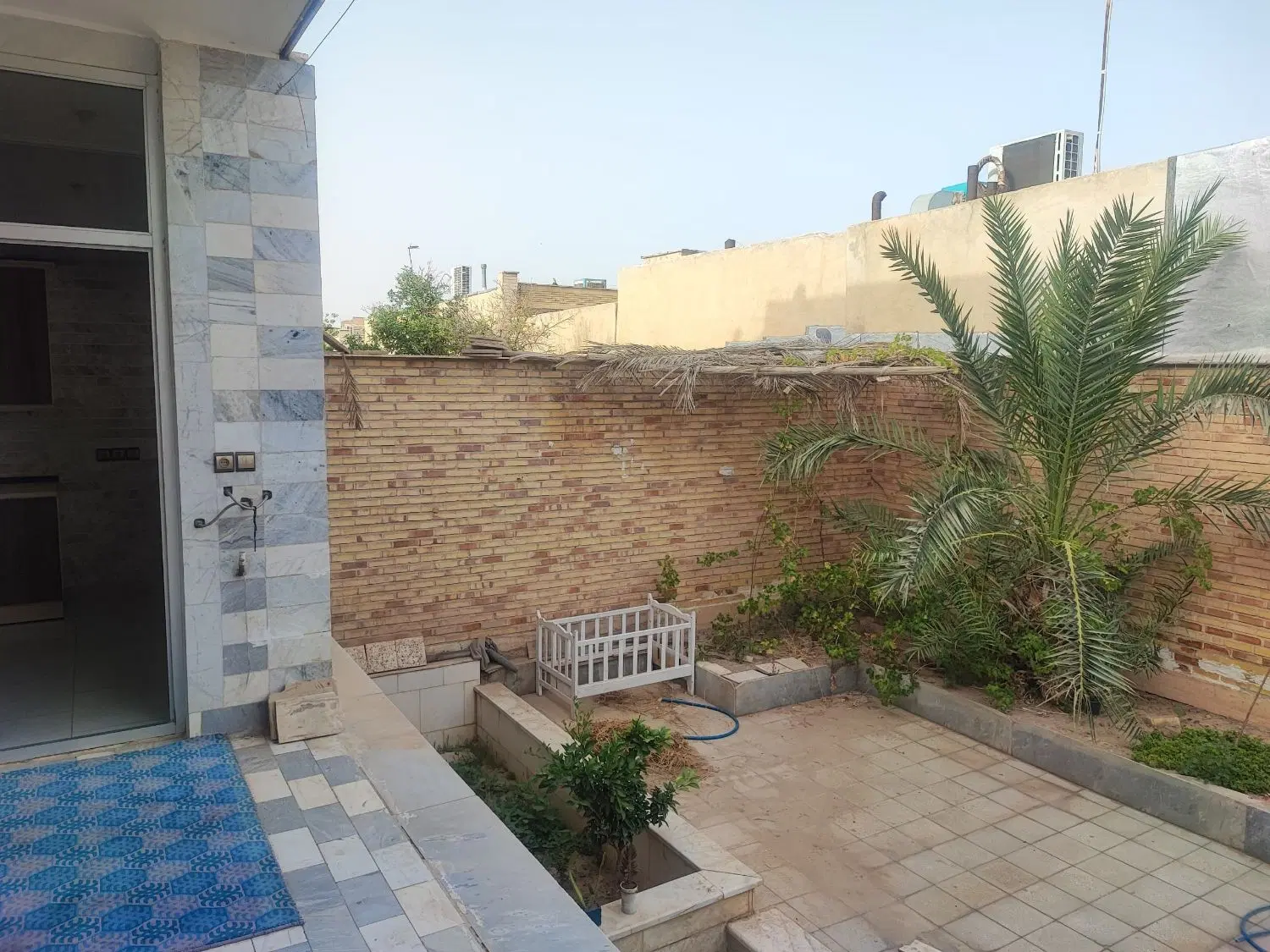 اجاره همکف 150 متری دوخوابه میدان معلم