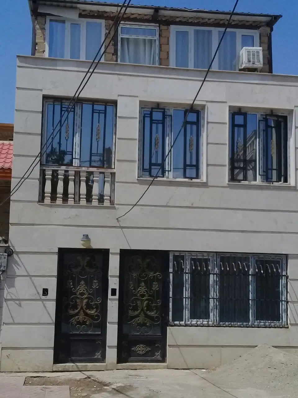 خانه سه طبقه ینگی امام هشتگرد