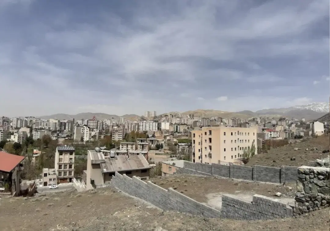 ۳۷۲ متر زمین بر ۱۶
