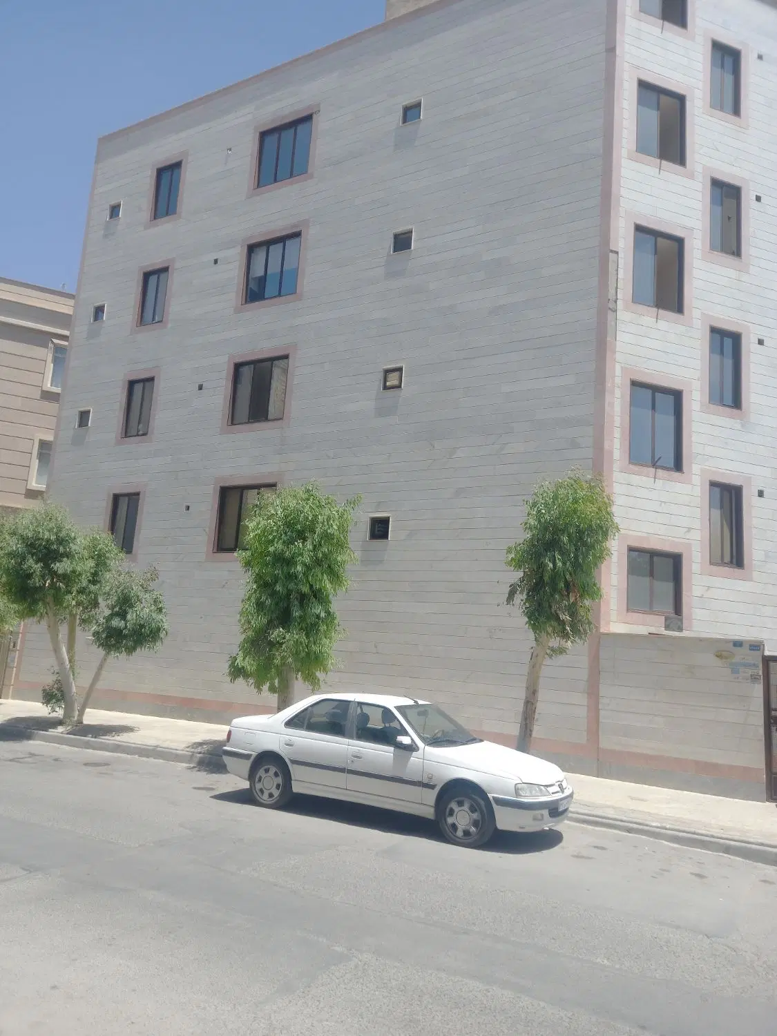 خانه ۶۷ متری