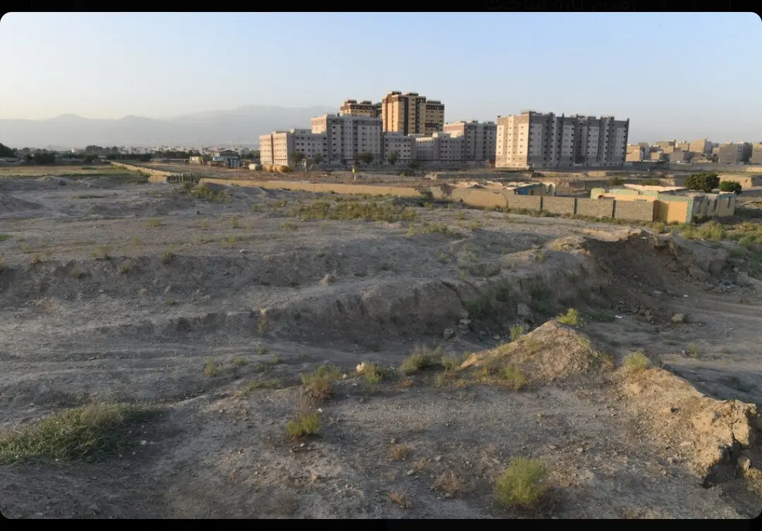 زمین فروشی