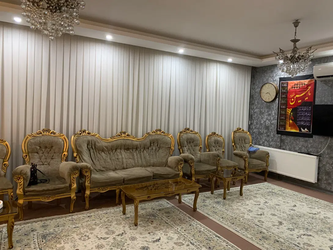 آپارتمان تک واحدی۱۵۰متری سه خواب سردونبش شیک تمیز