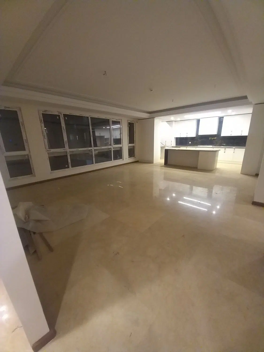 اپارتمان ۱۰۹ متر دو خوابه دو مستر طبقه چهارم