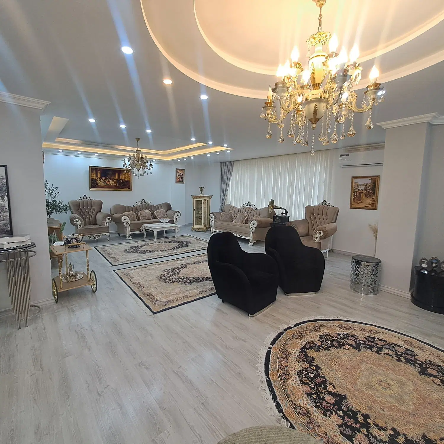 فروش تکواحد ۱۹۶ متری _ فردوسی۱