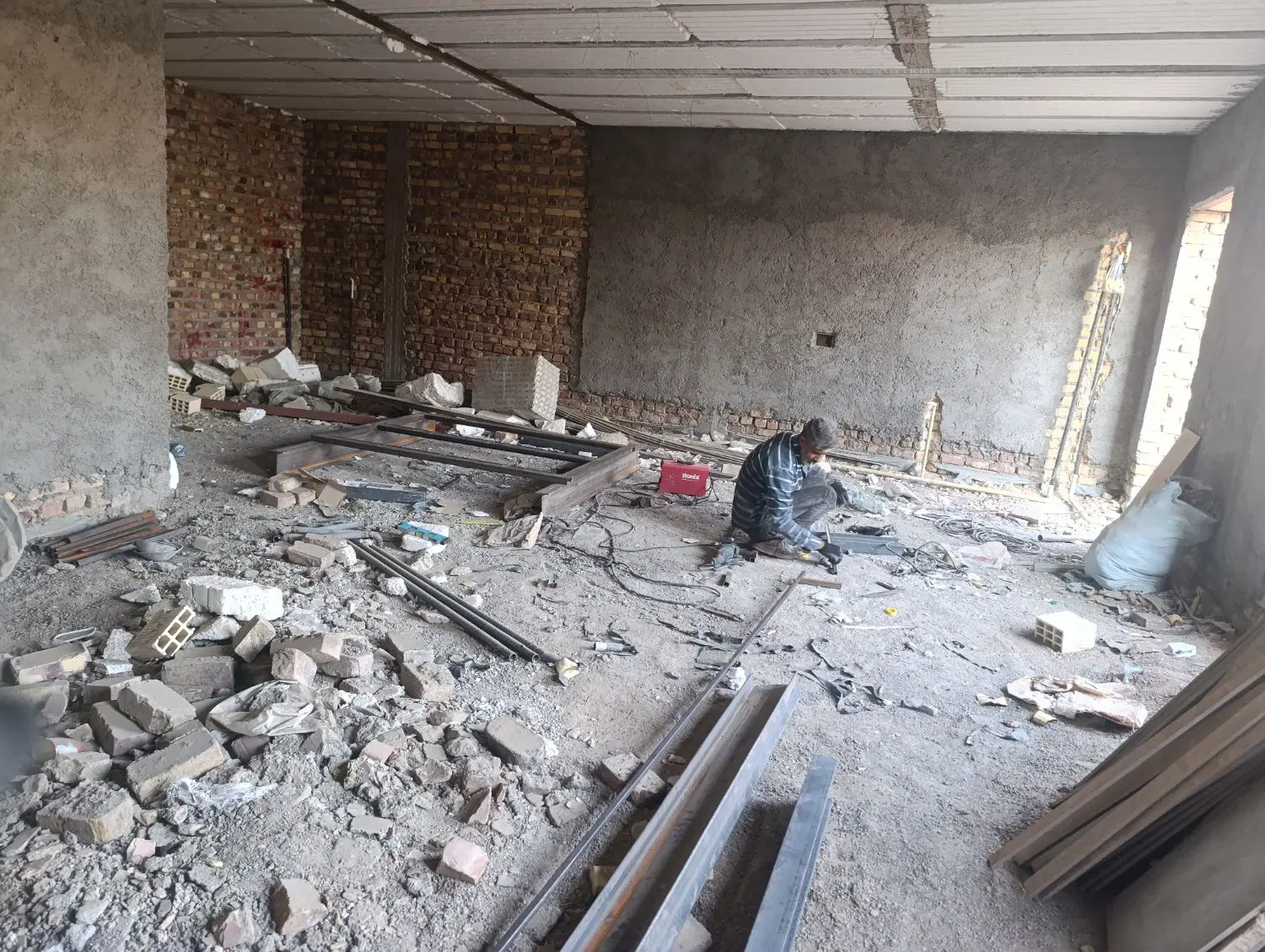 خانه فروشی تقاطع زال وطباطبایی همکف