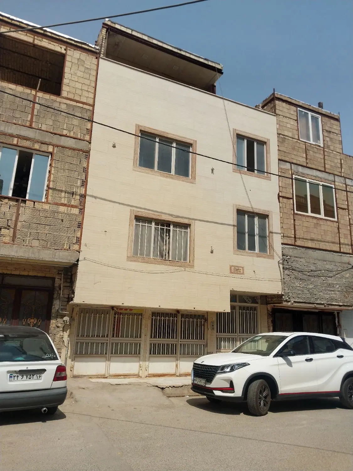 فروش خونه ۳ طبقه تکمیل