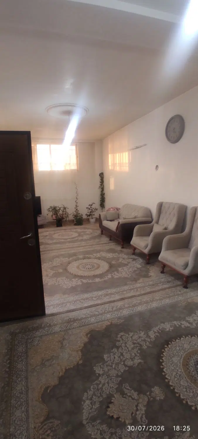 منزل ویلایی فروشی بتنی بسیار شیک خیابان پهلوانان
