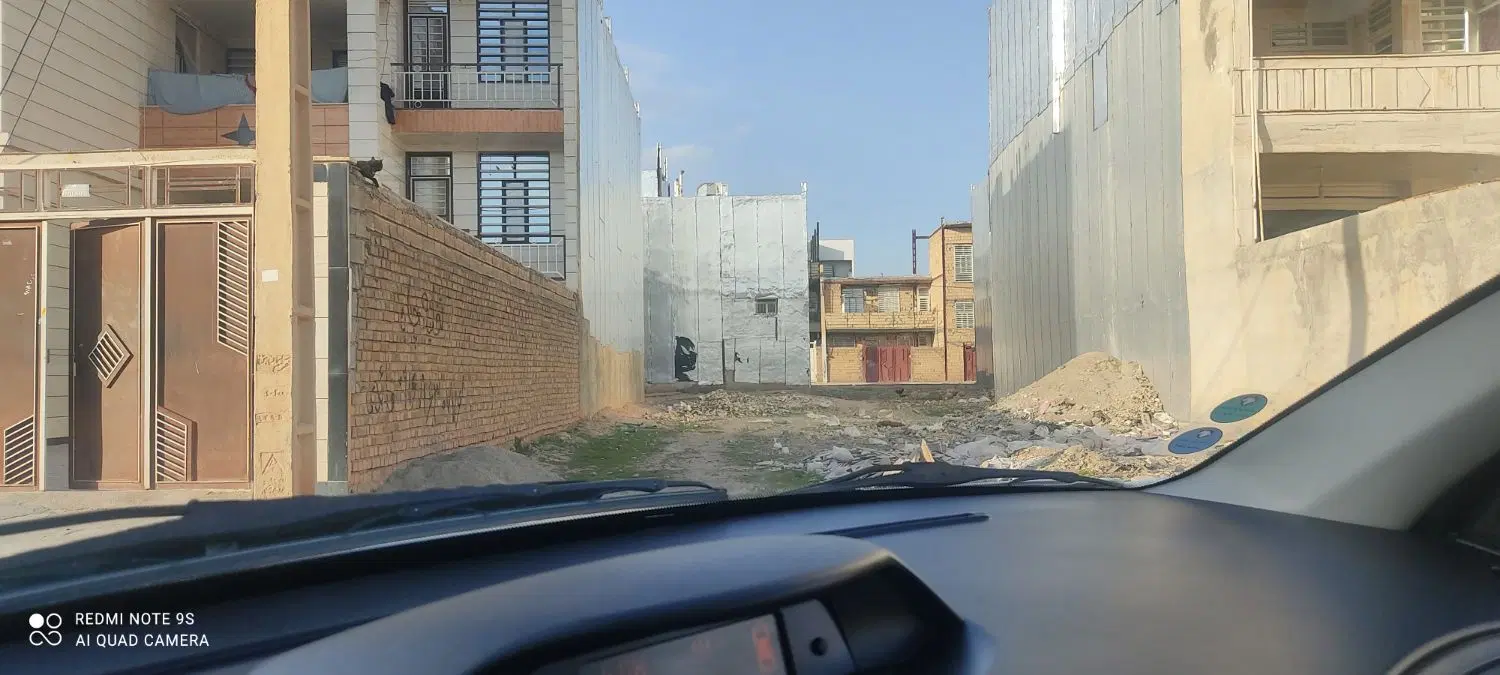 زمین خیابان کارگر