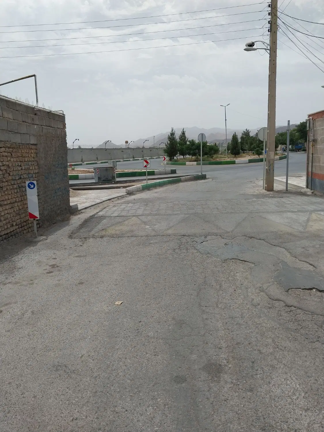 خانه ویلایی ۲۶۵متر ۲خواب شهرک توحیدی سرمایه گذاری