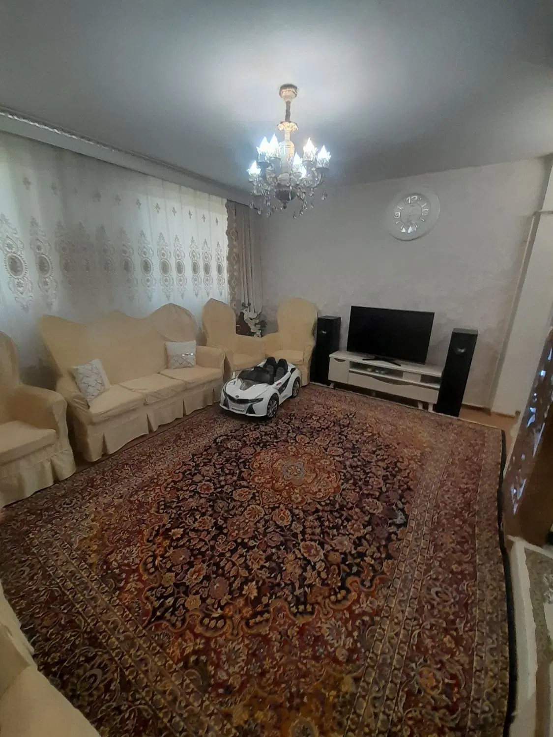 یک واد آپارتمان سهند فاز