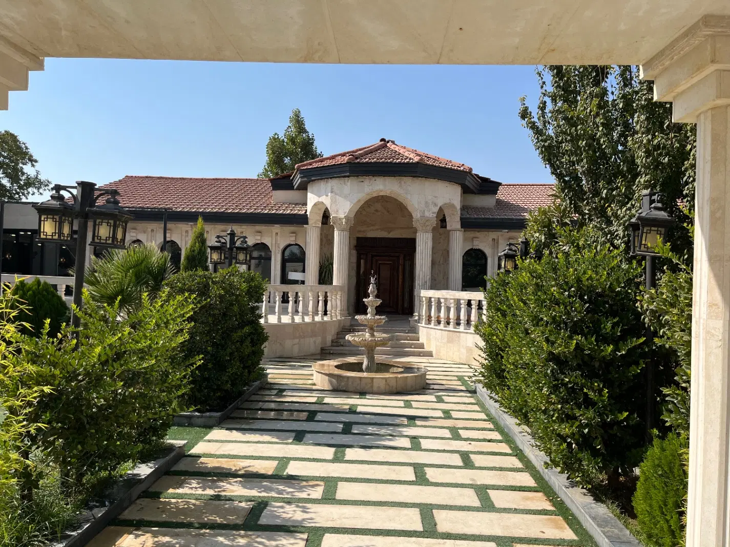 فروش ویلا کلاسیک فول فرنیش