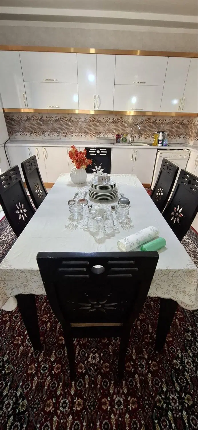 سوئیت دو و سه خوابه شیک در مرکز شهر(علی آباد)