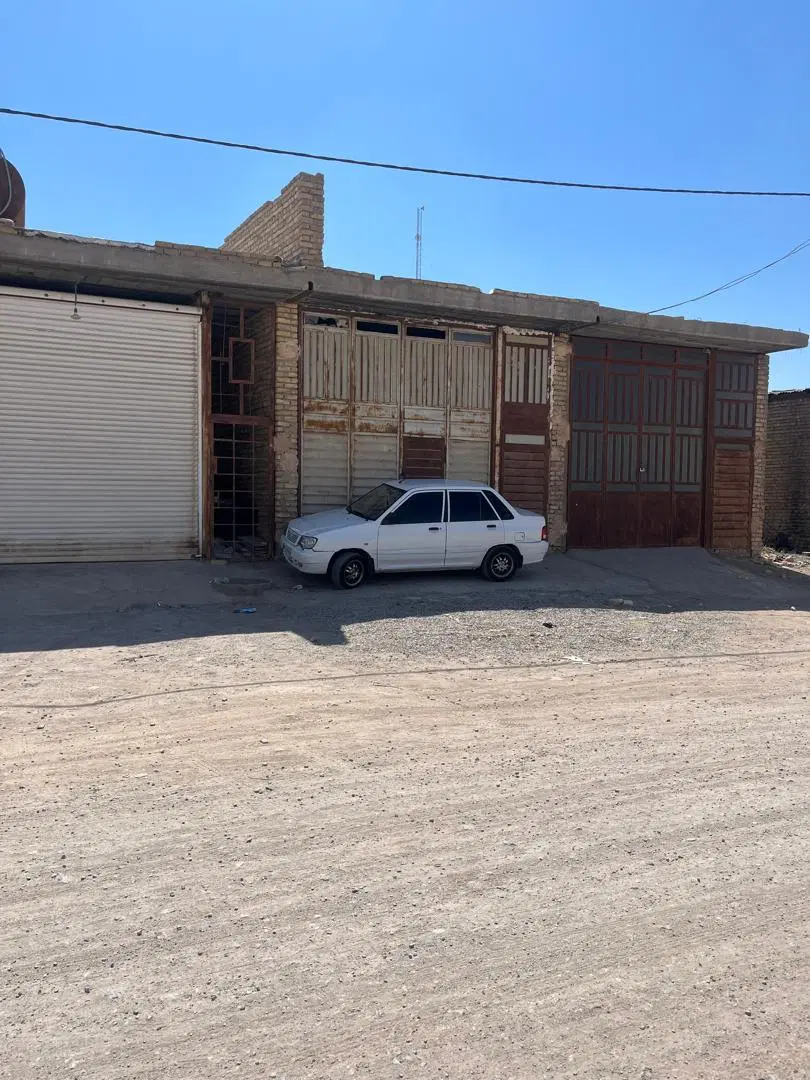 تجاری اکرم اباد سقف خورده