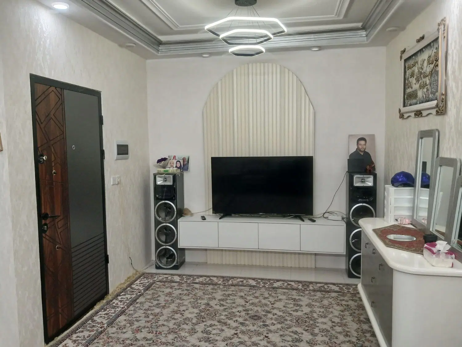 فروش واحد مسکونی طبقه همکف از سه واحد