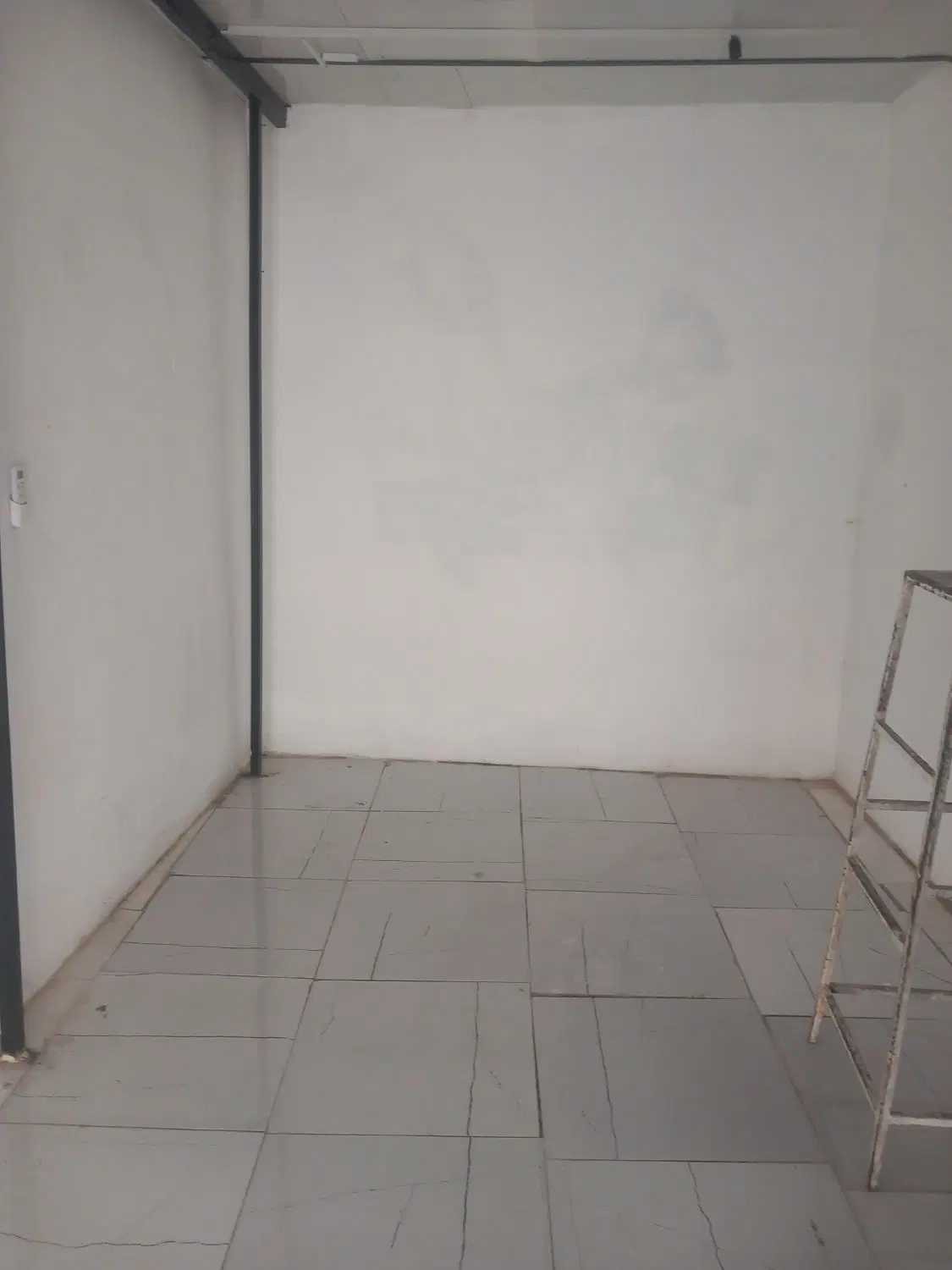مغازه خیابان استخر