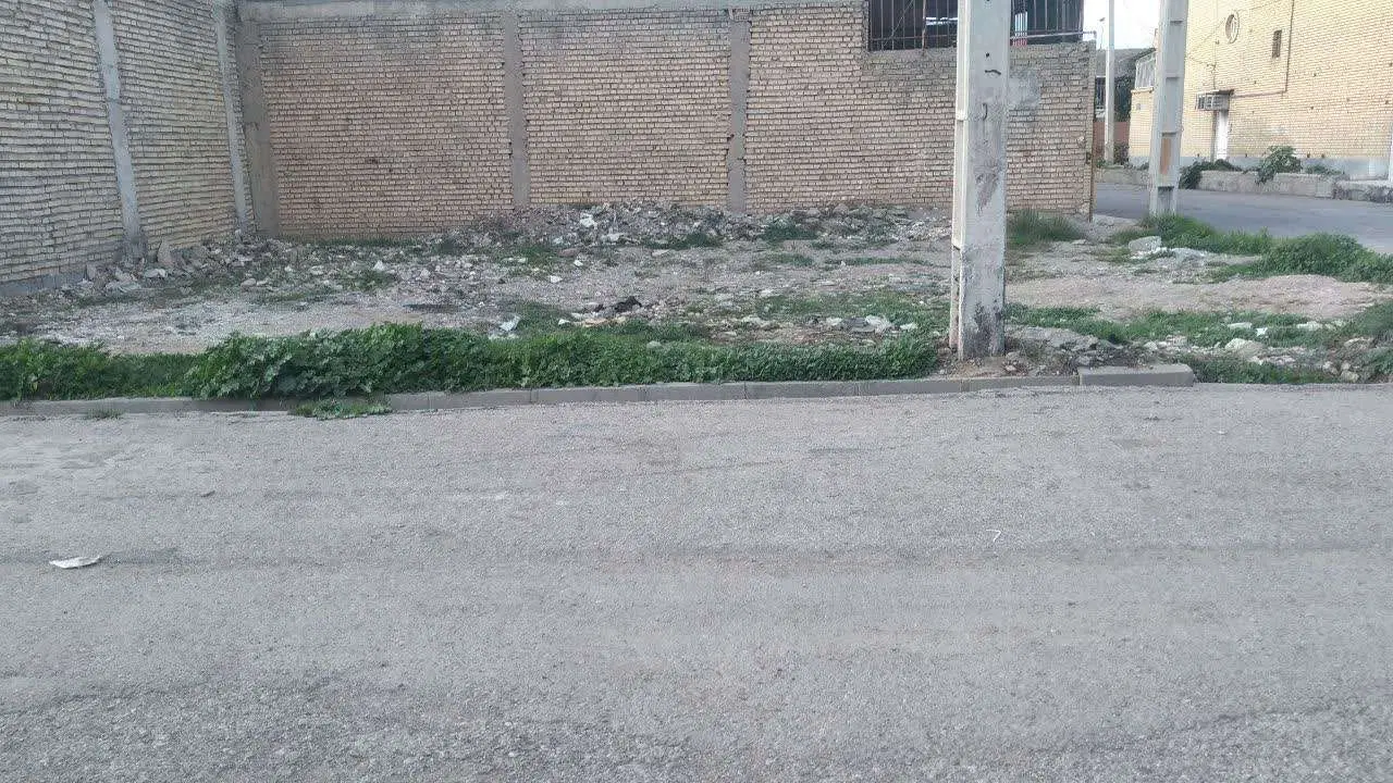 زمین فروشی
