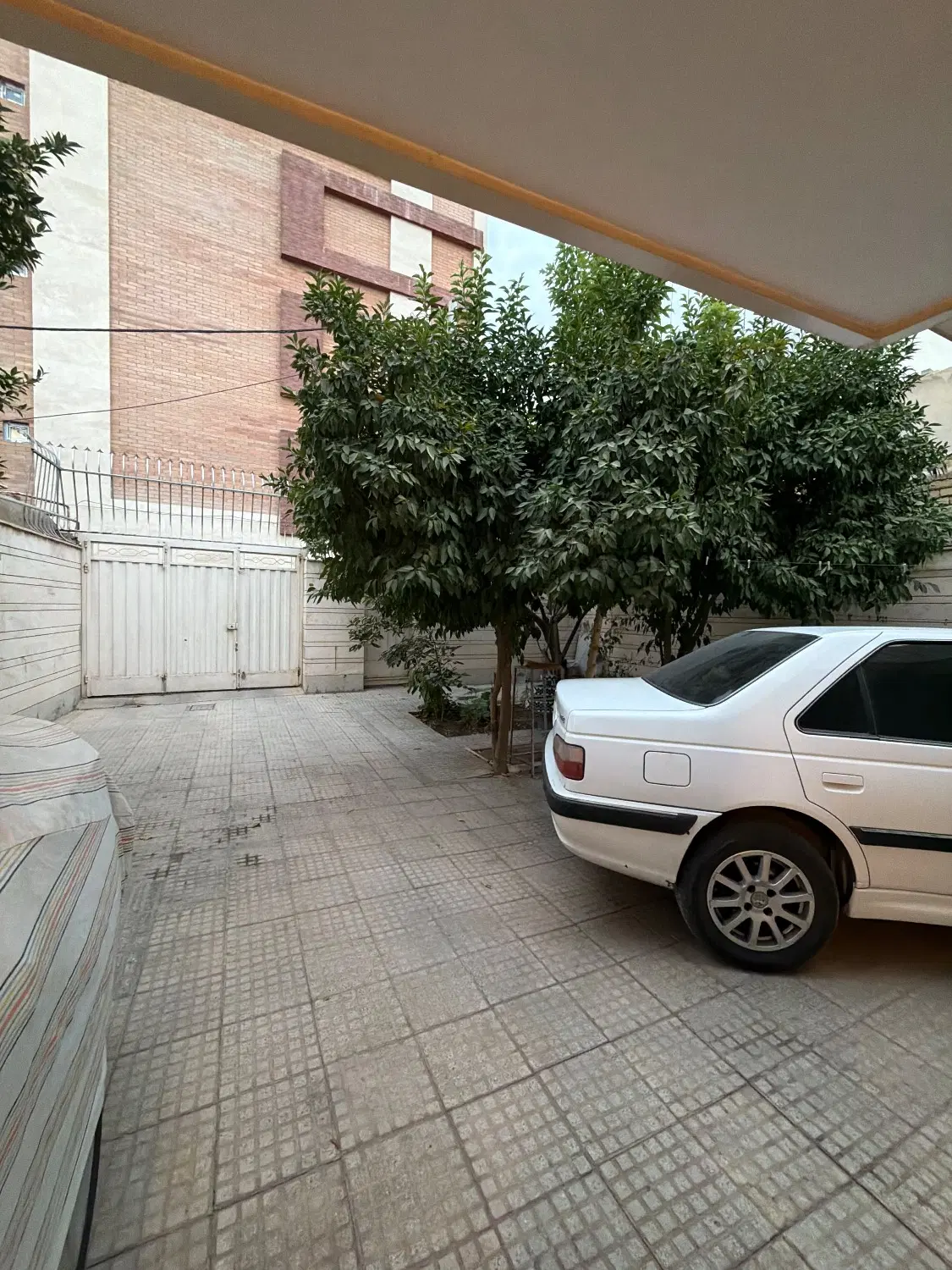 ویلایی قابل سکونت پلاک سوم کاشانی دونبش