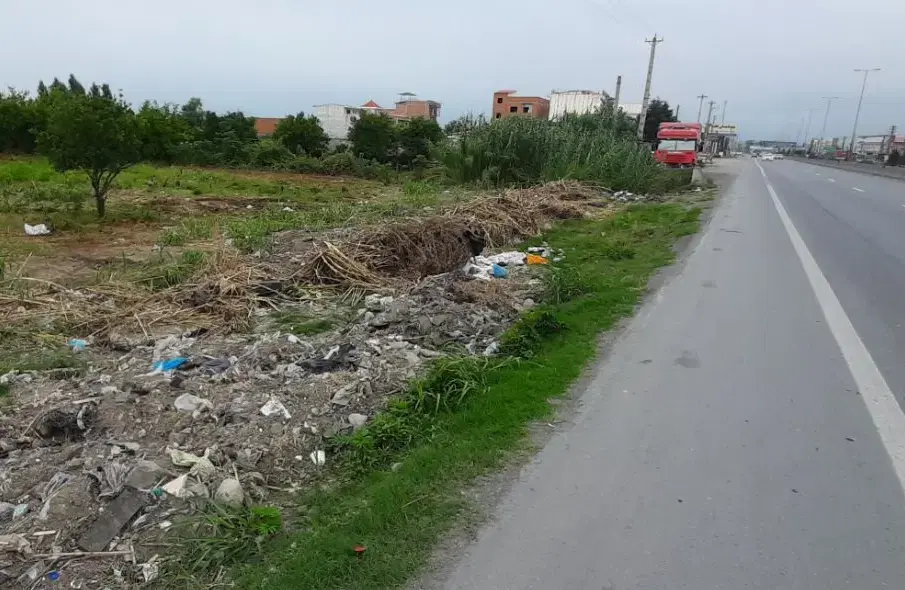 زمین سند بر اصلی اتوبان لاهیجان حداقل ۱۵ متر بر