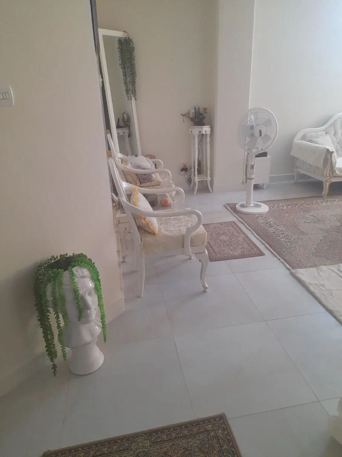 بسیار تمیز وتک واحدی