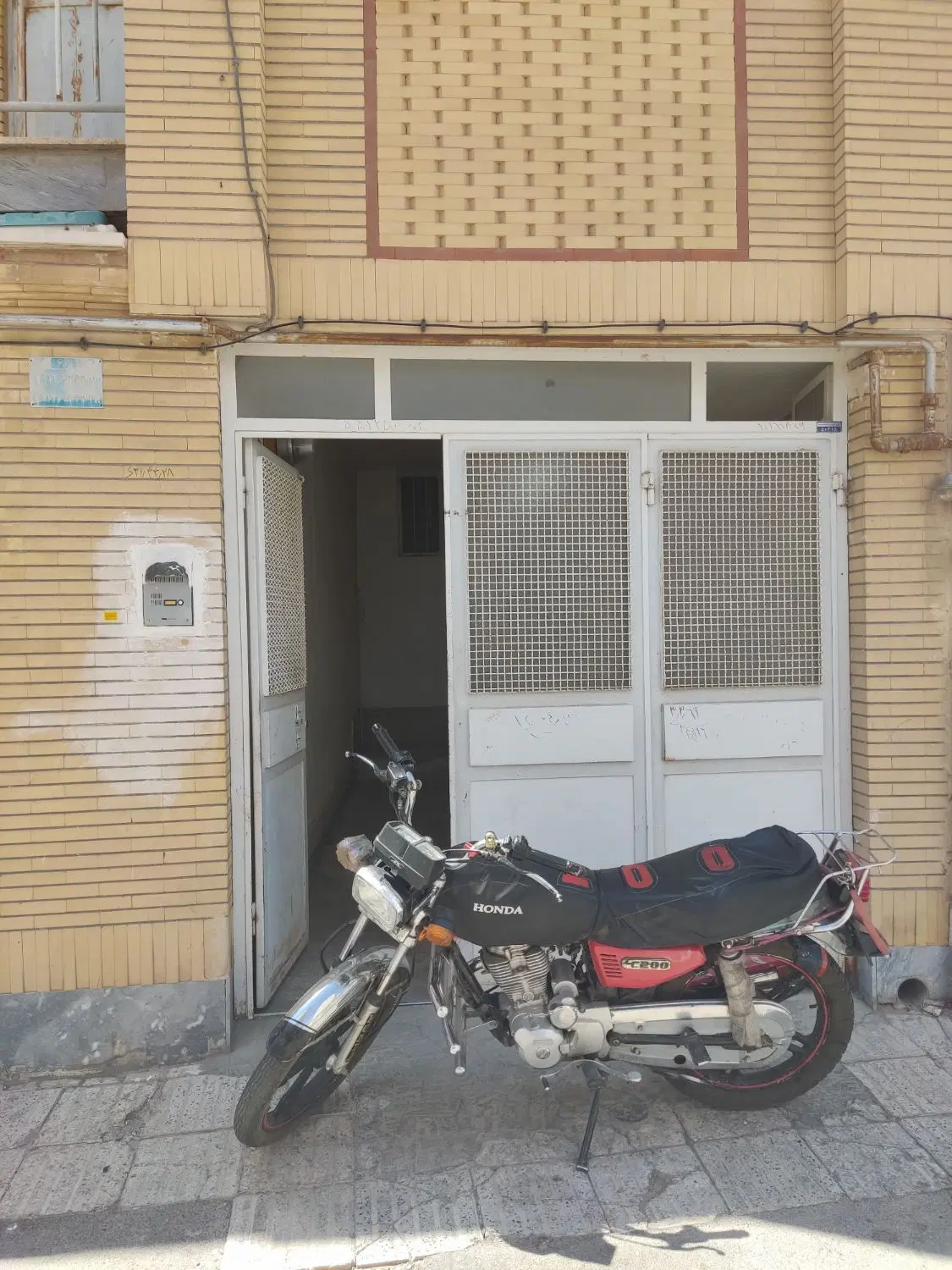 خانه اجاره روبه‌رو سرچشمه 17