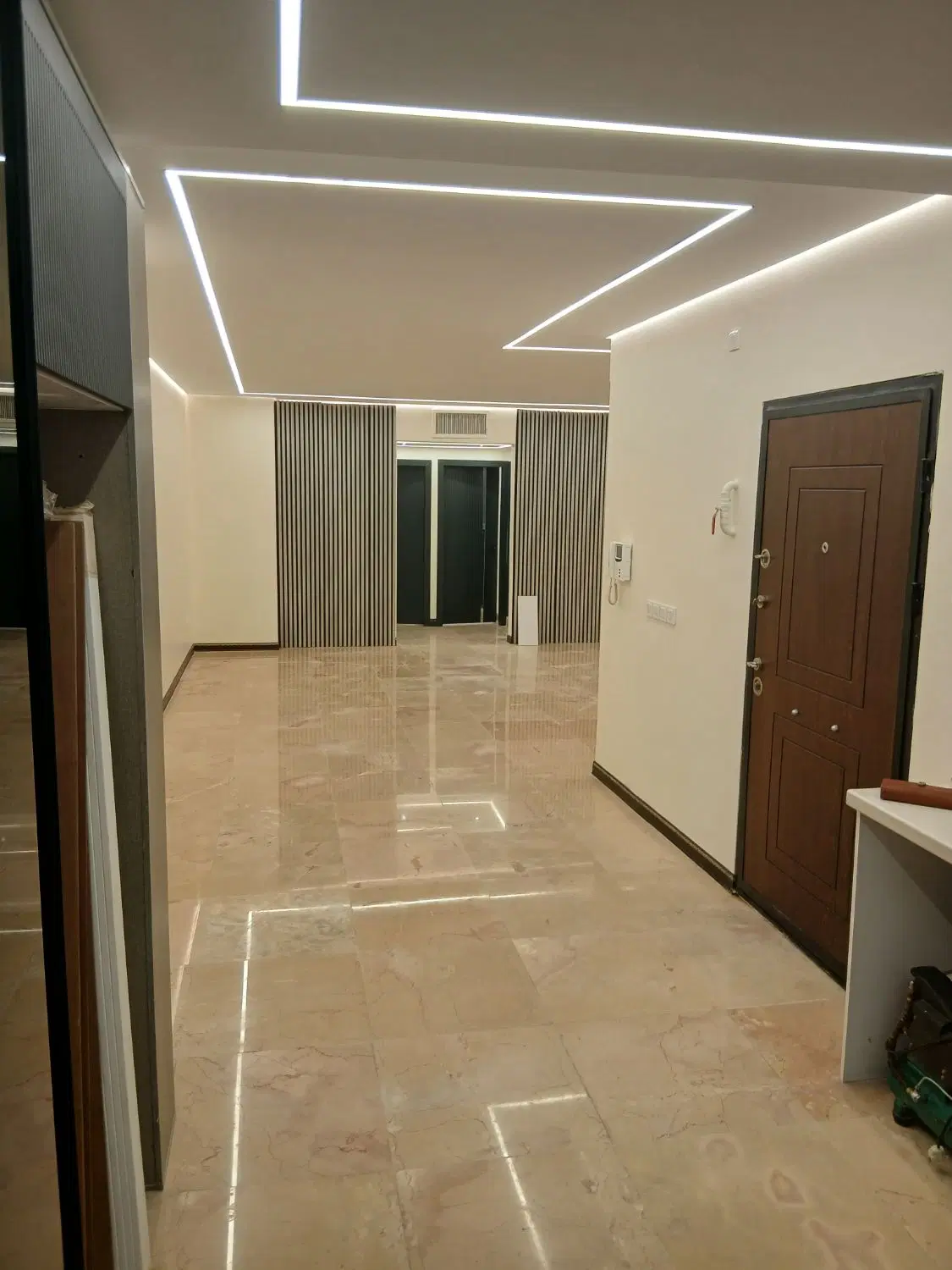 اپارتمان ۹۷ متری فول