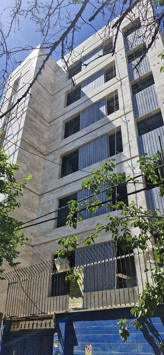 اپارتمان نوساز 88 متری با پارکینگ