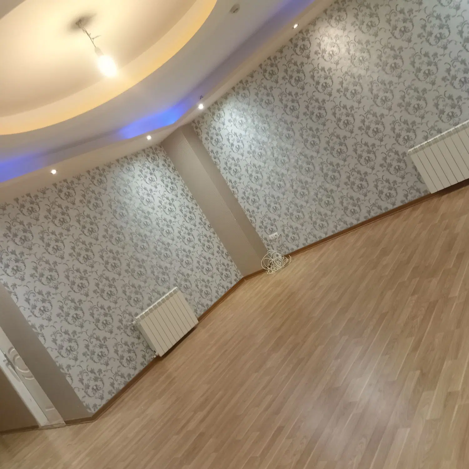 آپارتمان در زعفرانیه بره 12 متری