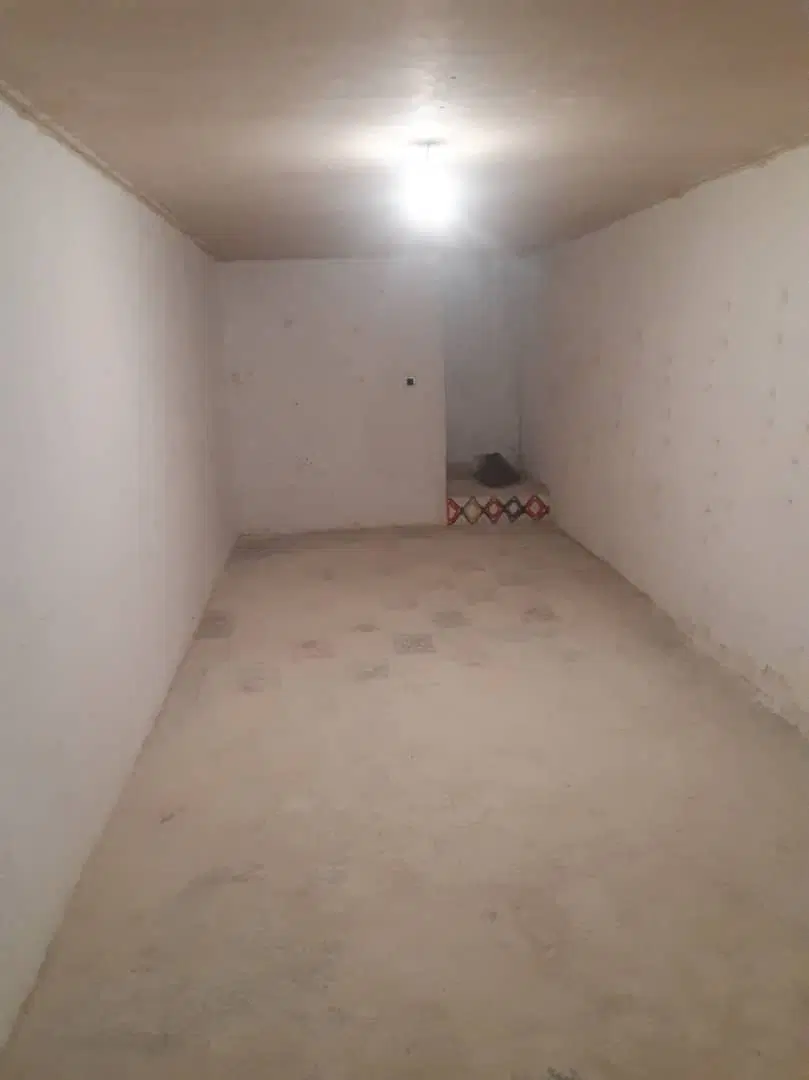 ۱۰۰ متر بعثت