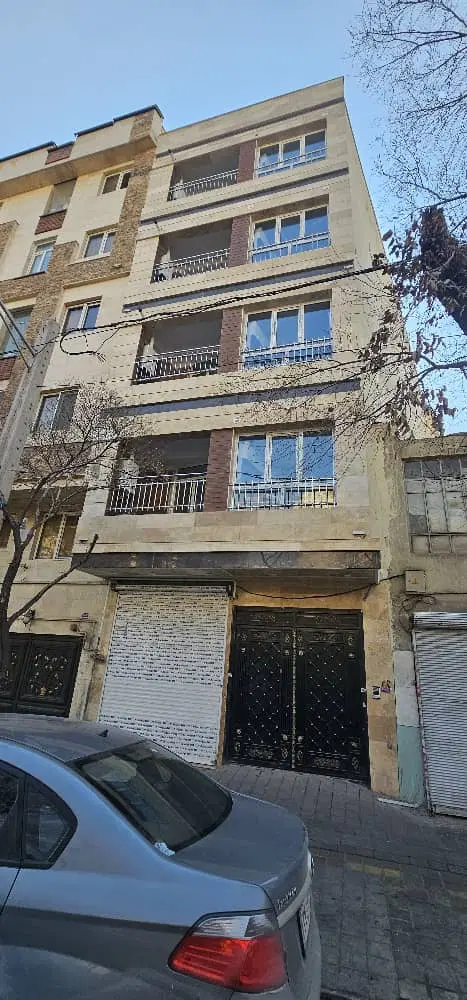 مغازه به همراه سالن بزرگ برا تولید