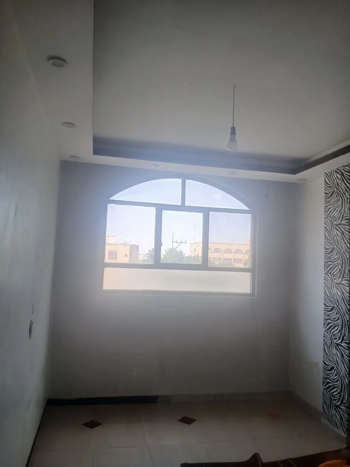 رهن واجاره سعدی جنوبی بین ۳و۴غربی