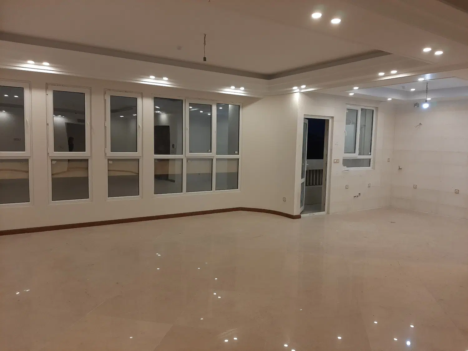 تکواحدی 200 متری سه خوابه فول امکانات نیروهوایی