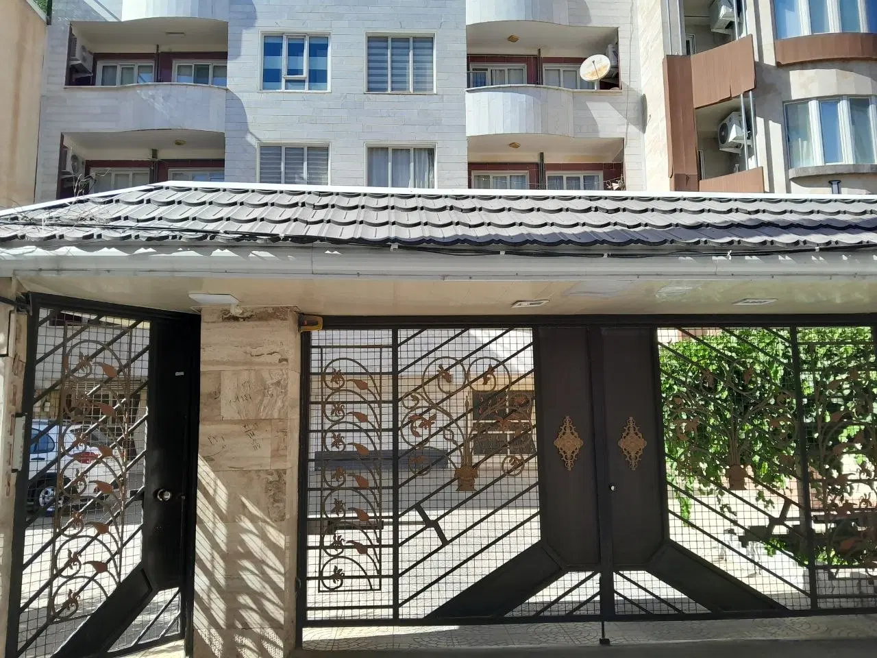 آپارتمان سه خوابه اول 48 متری کوی کاج 145 متر