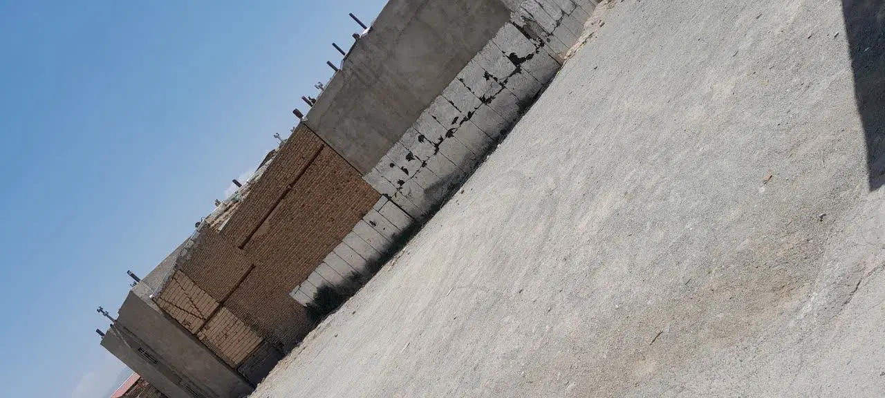 ۱۳۰مترزمین مسکونی
