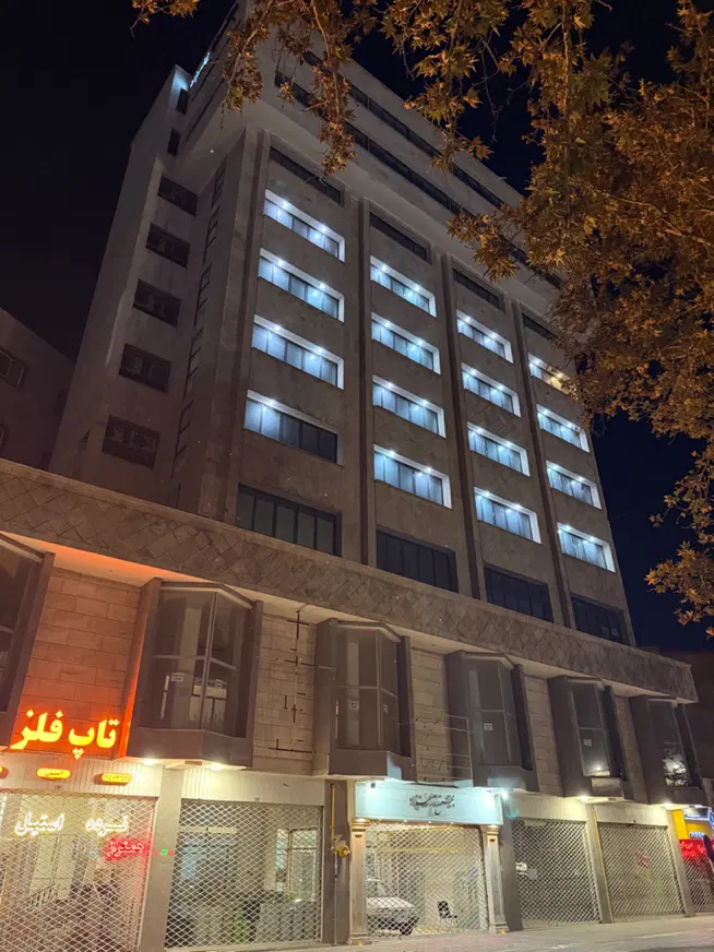 دفترکار تجاری_از ۹۲ الی ۱۷۳ متر_سندتجاری دائم_قرنی
