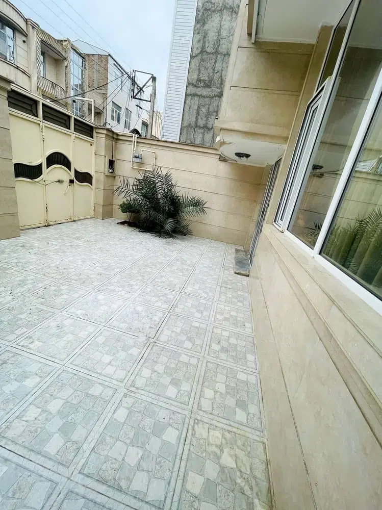 زمین خالی 10×10 خیابان 12متر وسط محله ایثارگران