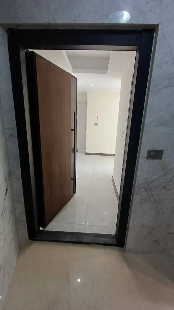واحد ۱۴۰ متری طبقه اول کوچه دارایی