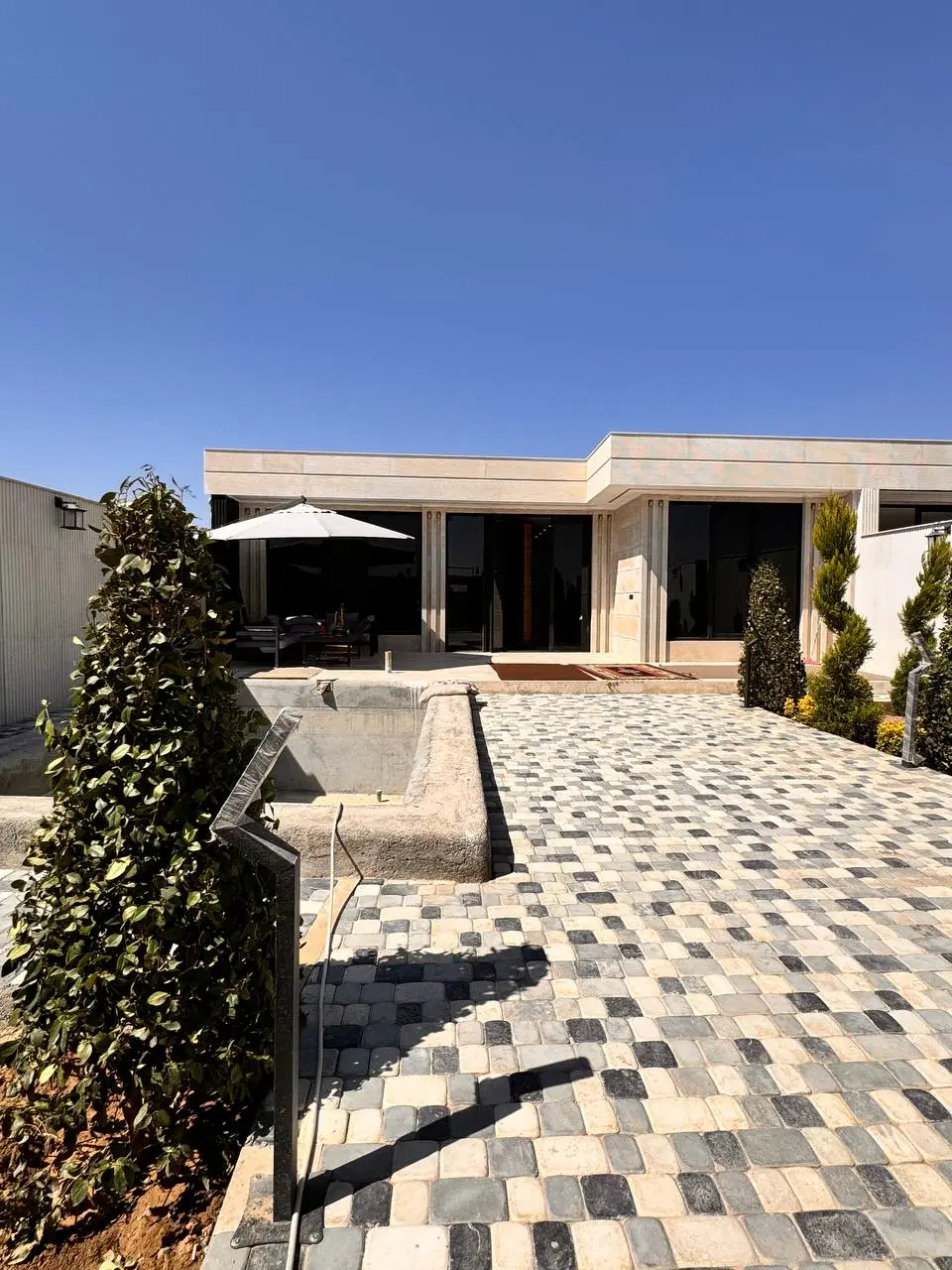 320متر مدرن سنددار