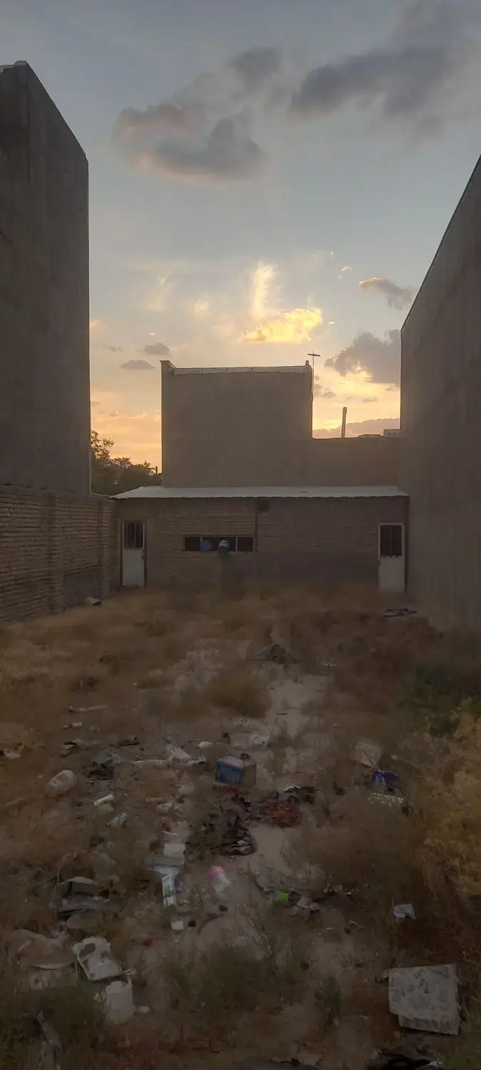 زمین فروشی بر خیابان اصلی